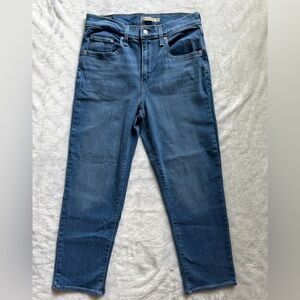 Like New! Levi’s 724 High Rise Straight Jeans Size 30